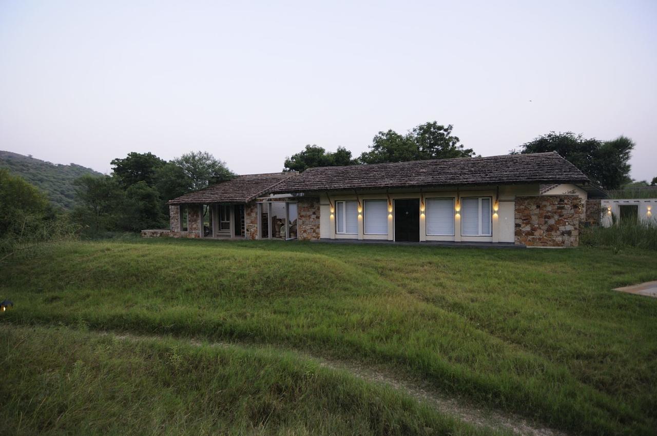 Trees N Tigers Luxury Wildlife Lodge Akbarpur  Exterior foto